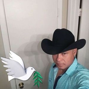 Meet your Posher, José